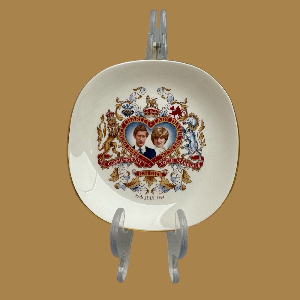 Vintage Prince Charles and Princess Diana Collector Wedding Plate